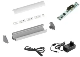 listwa-narozna-led-srebrna-do-kuchni-sciemniacz