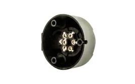 gniazdo-7-biegunowe-plastikowe