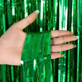 kurtyna-girlanda-tlo-do-zdjec-scianka-zielona