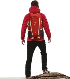 plecak-turystyczny-35l-ceglasty-twoj-niezbedny-towarzysz-podrozy