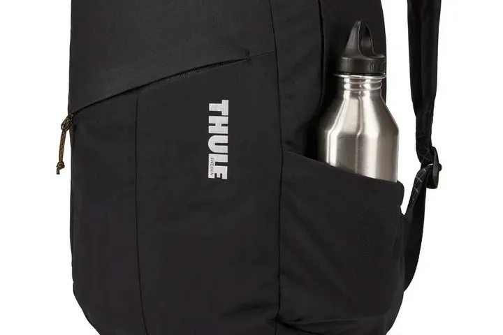 plecak-miejski-na-laptopa-thule-notus-backpack-20l-stan-nowy