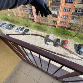 zamek-do-siatki-na-balkon-dla-kota-suwak-ekspres-rozpinana-200cm-4-kolory