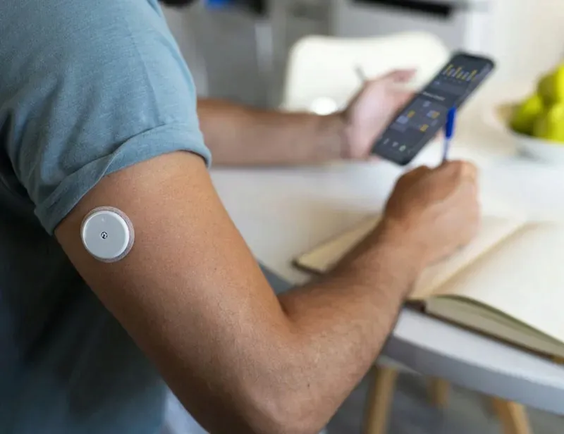 freestyle-libre-2-sensor-cgm-do-pomiaru-glukozy