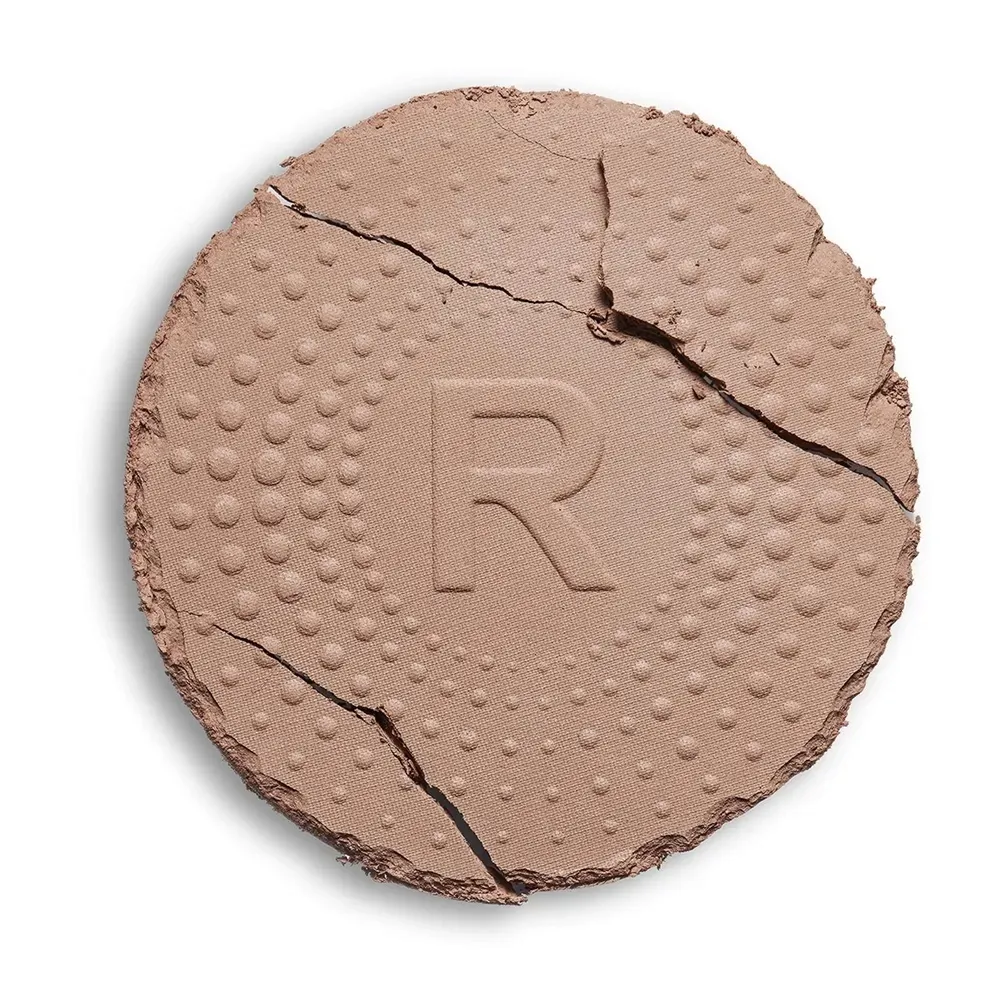 makeup-revolution-bronzer-do-twarzy-01
