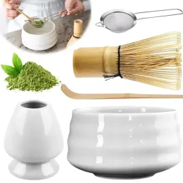 zestaw-startowy-do-matcha-herbaty-z-piekna-czarka-miotelka-lyzka-sito