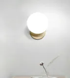 lampa-app950-1w-gold-material-dominujacy-szklo