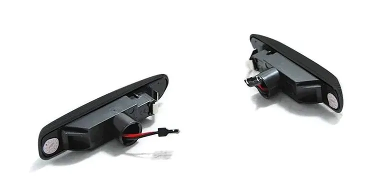 kierunkowskazy-dynamiczne-led-dts-do-bmw-e46-numer-katalogowy-oryginalu-2228591-2228592-8370719-8370720-63132228591-63132228592-63138370719-63138370720