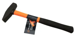 mlotek-slusarski-200g-trzonek-fiberglass