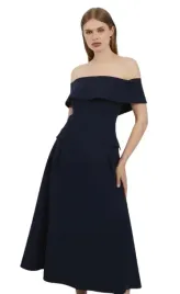 karen-millen-granatowa-rozkloszowana-sukienka-dla-niskich-38-b1a