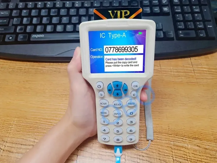 programator-czytnik-rfid-kloner-do-kluczy-zestaw-czestotliwosc-125-khz
