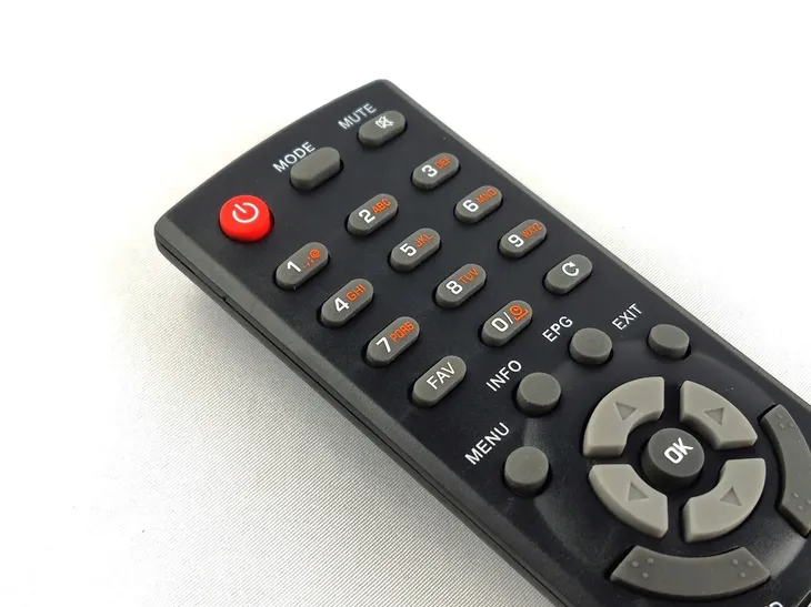 pilot-dekoder-dvb-t-opticum-globo-stb-t80-t90-p467-model-p467