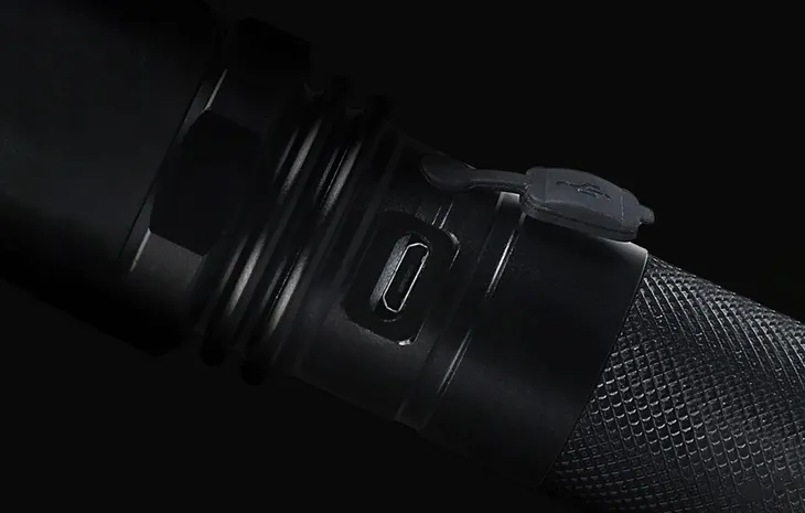 latarka-superfire-a10-550lm-usb-rodzaj-klasyczne