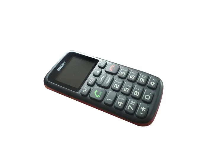 maxcom-mm428-czarny-model-telefonu-mm428