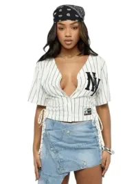 shein-biala-bluzka-w-paski-z-guzikami-i-dekoltem-v-xs-1eo