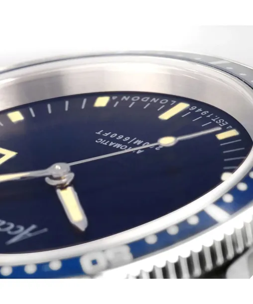 zegarek-meski-accurist-dive-automatic-rodzaj-paska-bransoleta