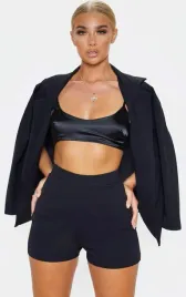 prettylittlething-krotkie-spodenki-czarne-38-ejw