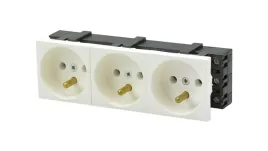 gniazdo-230v-3x2p-z-6m-135x45-biale-mediabox