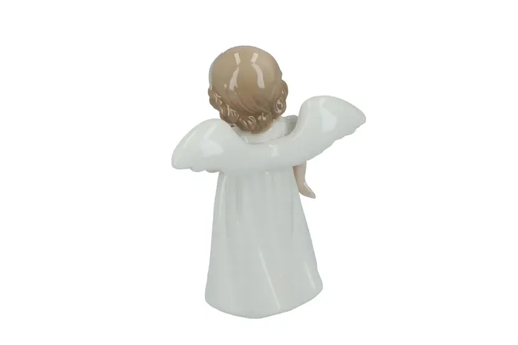 figurka-dziewczynka-material-wykonania-porcelana