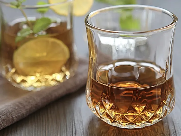 zestaw-4-szklanek-do-whisky-marka-hanipol