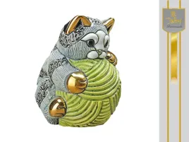 pasiasty-kot-z-motkiem-welny