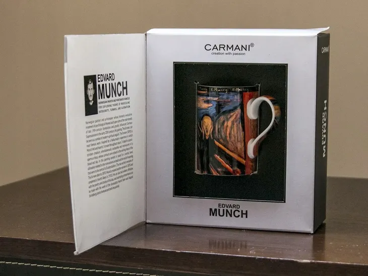 kubek-e-munch-krzyk-carmani-linia-kubek-porcelana-kostna-na-prezent