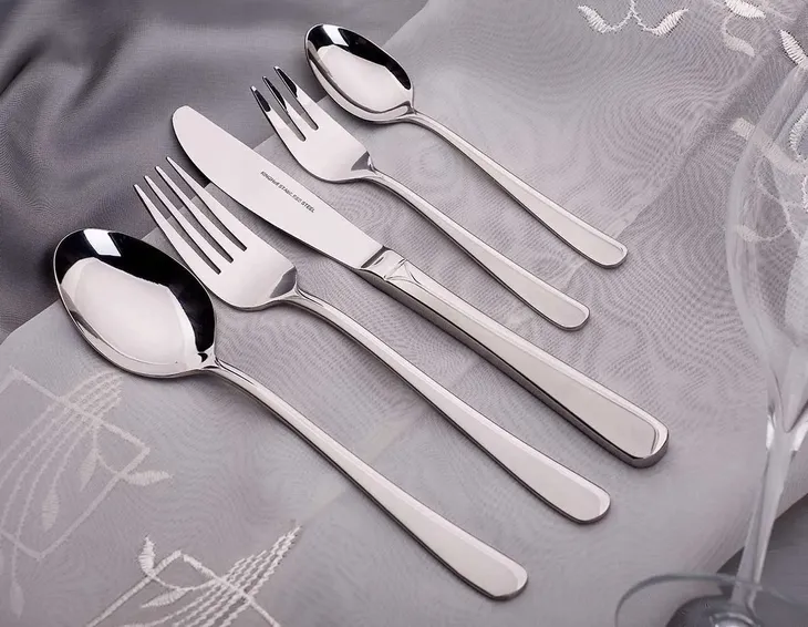 kinghoff-sztucce-72-elem-satyna-kh-3561-walizka-liczba-elementow-w-zestawie-72