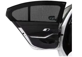 uniwersalna-oslona-przeciwsloneczna-do-samochodu-2szt