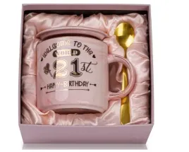 prezent-na-21-urodziny-dla-niej-marmurowy-rozowy-uroczy-kubek-400-ml