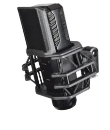 mikrofon-kondensatorowy-w-komplecie-z-aluminiowa-skrzynia-i-akcesoriami