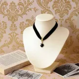 naszyjnik-serce-choker-czarny-gotycki-material-metal