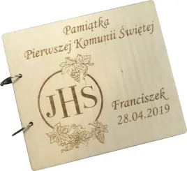 album-drewniany-pamiatka-prezent-komunia-swieta
