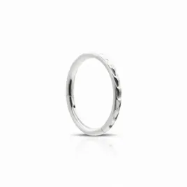 kolczyk-piercing-srebrny-z-grawerem-clicker-kolko-helix-nostril-12-10