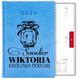kalendarz-blekitny-a5-2026-prezent-dla-senselierki-krolowa-perfum-imie-wz