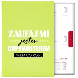 kalendarz-ksiazkowy-seledynowy-a5-2026-prezent-dla-copywritera-zafuaj-mi-wz