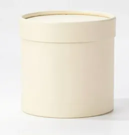 ekologiczny-flower-box-kremowy-kwiaty-upominek-okazje-kobiety
