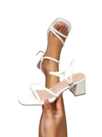 shein-biale-sandaly-na-slupku-z-delikatnymi-paskami-36-1ee