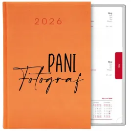 kalendarz-pomaranczowy-a5-2026-prezent-dla-pani-fotograf-gadzet-upominek-wz