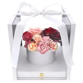 biale-pudelko-prezentowe-z-przezroczysta-pokrywka-i-wstazka-flower-box