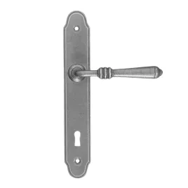 klamki-do-drzwi-devon-z-szyldem-na-klucz-90mm-stalowa