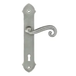 klamka-do-drzwi-malta-z-szyldem-na-klucz-90mm-stalowa