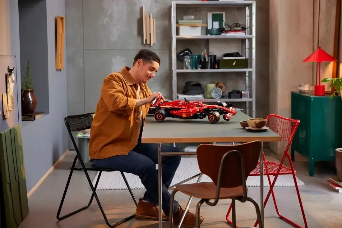 lego-technic-bolid-f1-ferrari-sf-24