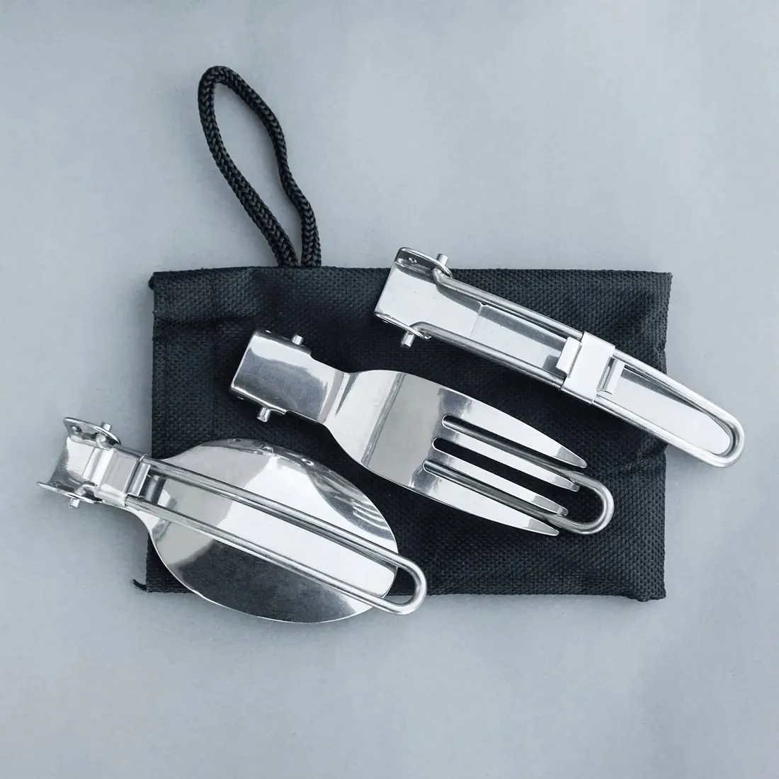 zestaw-garnkow-campingowych-trip-tekson