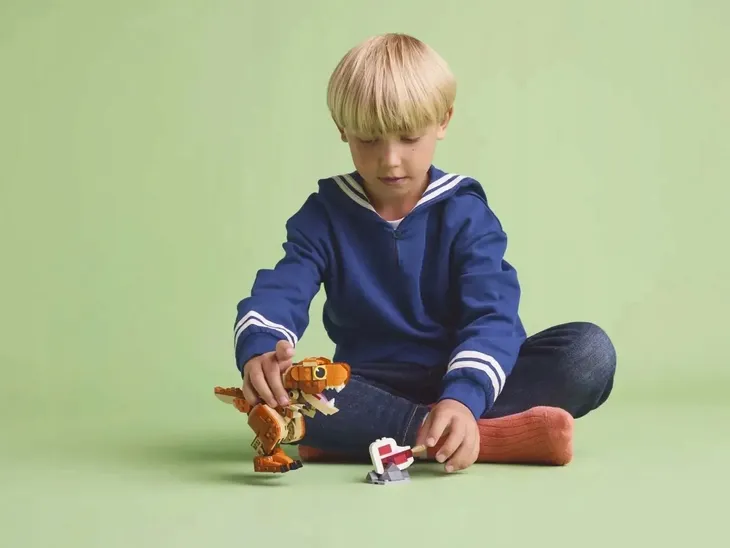 lego-jurassic-world-tyranozaur-maly-wiek-dziecka-7-lat