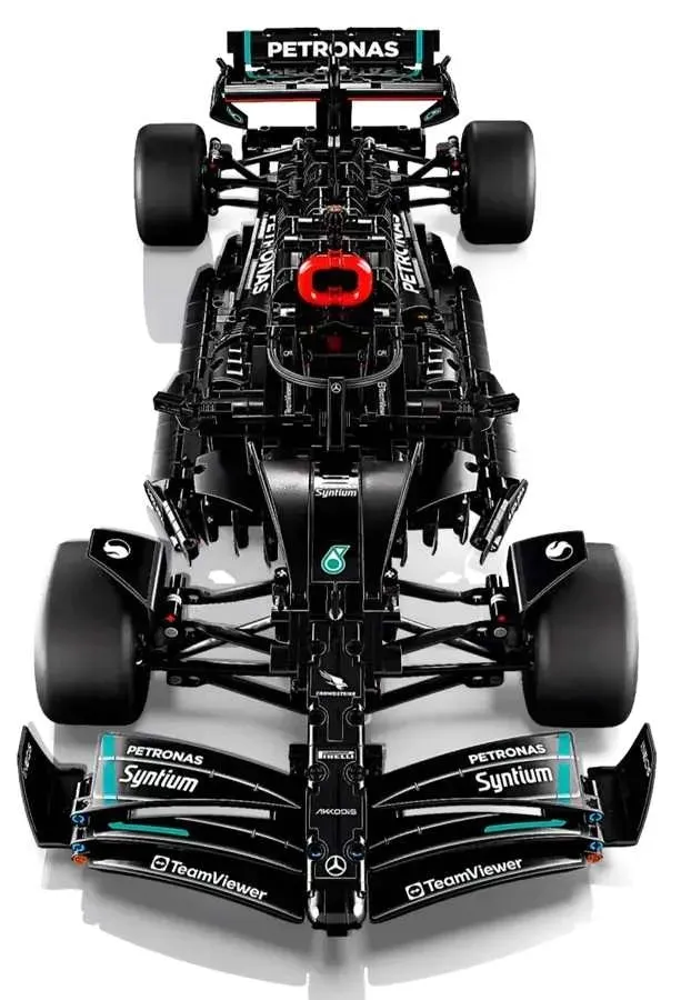 lego-technic-mercedes-amg-f1-w14-e-performance-stan-nowy