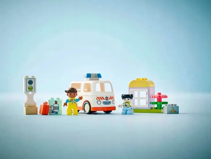 lego-duplo-karetka-z-kierowca-numer-produktu-10447