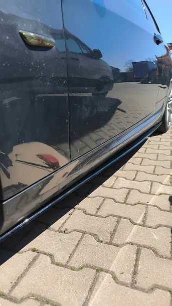 dokladki-progow-e90-e91-e92-e93-splitter-boczne-progi-mpakiet-czarny-polysk-wersja-europejska