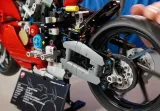 lego-technic-motocykl-ducati-panigale-v4-s-nazwa-zestawu-technic-42202-ducati-panigale-v4-s-motocykl