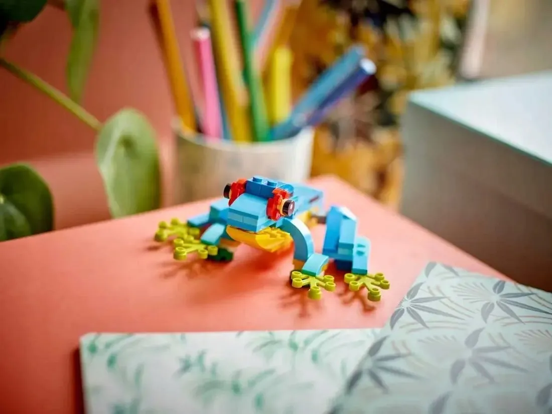 lego-creator-egzotyczna-papuga