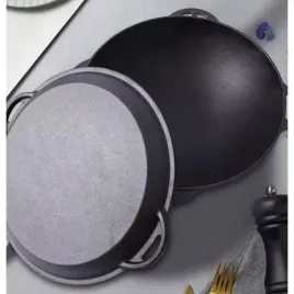 zeliwny-garnek-kociolek-kociol-kazan-z-pokrywka-patelnia-2w1-32cm