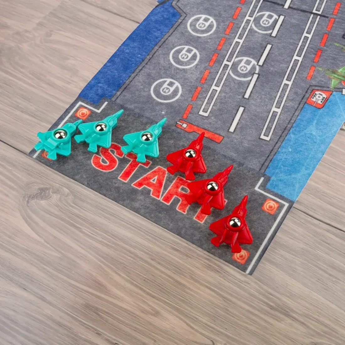 rodzinna-gra-zrecznosciowa-mini-curling-mata-do-gry-6-samolotow-wyscigi